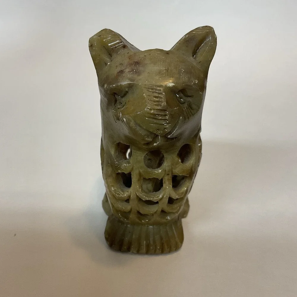 Vintage Hand Carved Olive Soapstone‎ Cat with kitten in the Belly Jamaica Charm